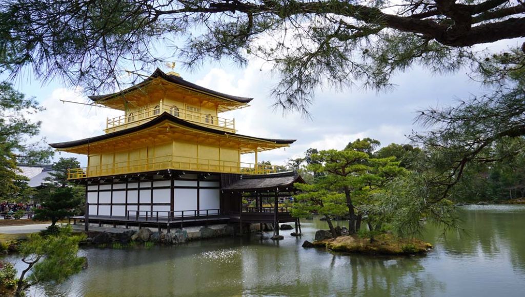 金閣寺 見どころと御朱印 他の観光地へのアクセス ふらふら京都散歩