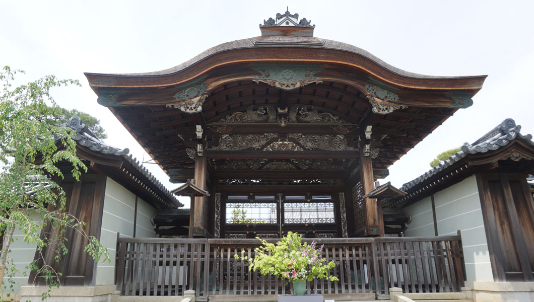 仁和寺 | 御室御所と呼ばれた門跡寺院、桜の名所 - ふらふら京都散歩