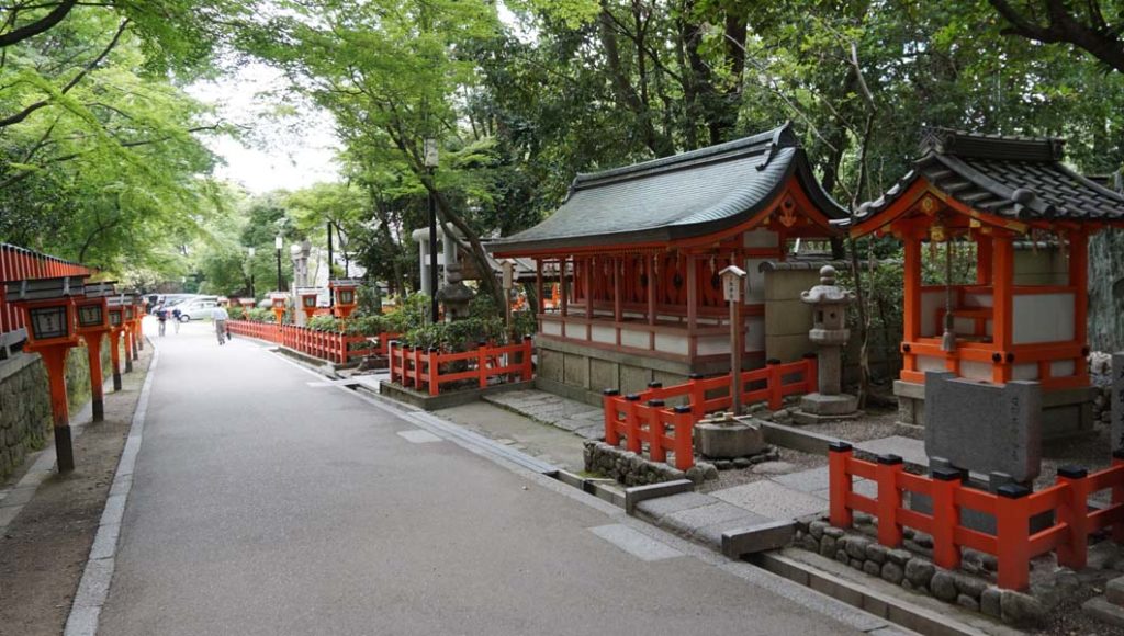 本殿の北側
