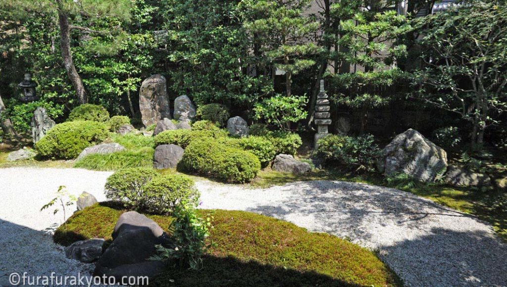 六道珍皇寺 本堂庭