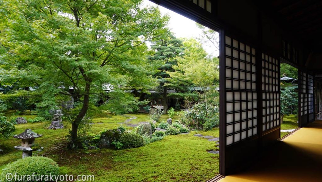 黄梅院 直中庭