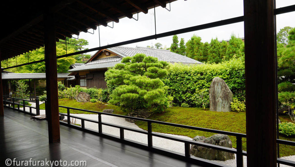 黄梅院 作仏庭