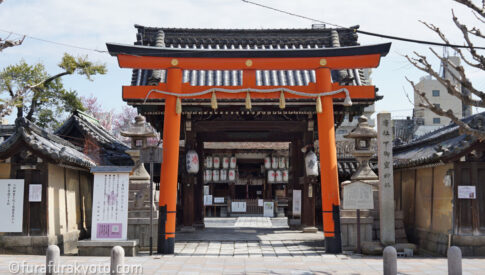 下御霊神社　鳥居