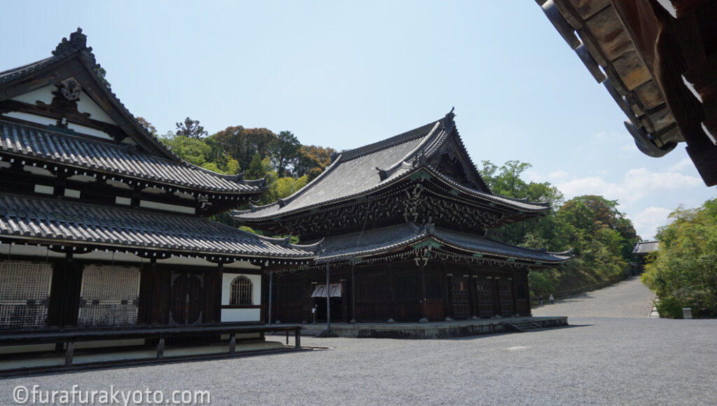 泉涌寺　舎利殿・仏殿